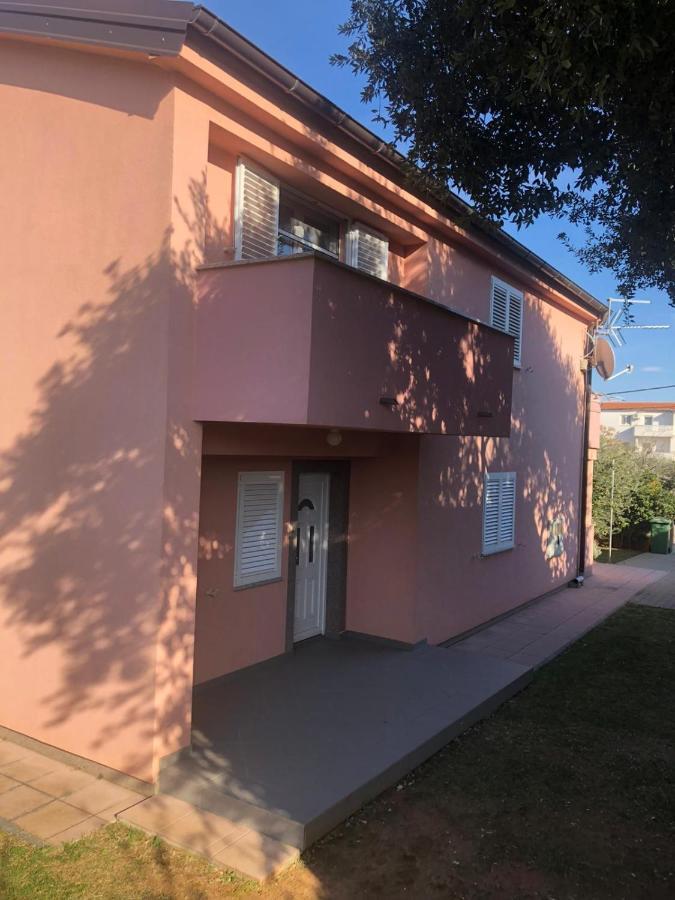 Apartment Milka Vir Exterior photo